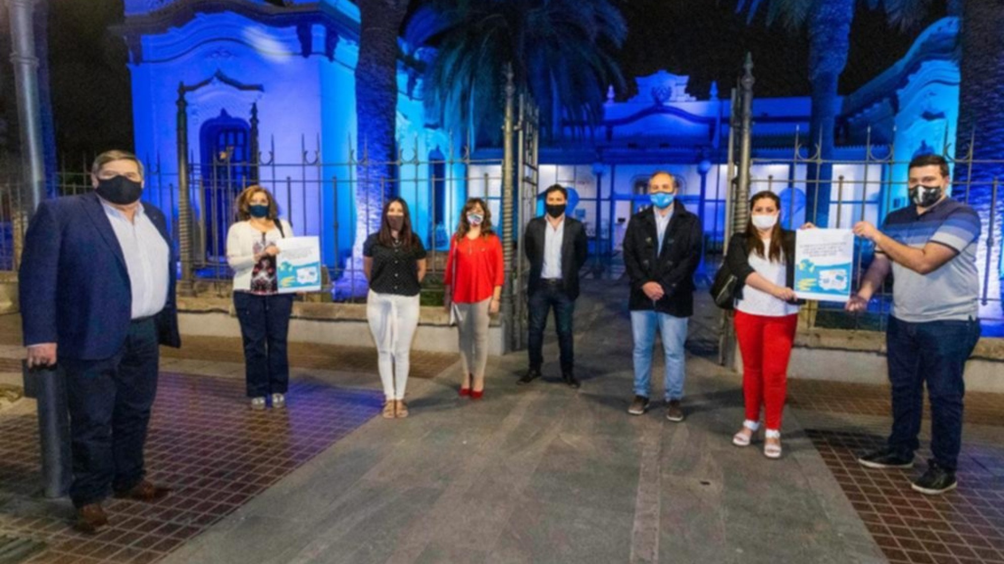 La Municipalidad de Maipú se ilumina de turquesa por el Día Mundial de la Dislexia y Dificultades Específicas de Aprendizaje